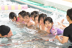 スイミングスクール